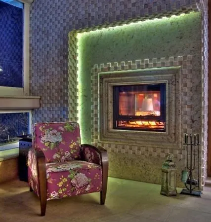 Dryades Hotel 3*