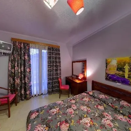 Dryades Hotel