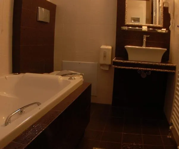 Ξενοδοχείο δρυάδες 3*